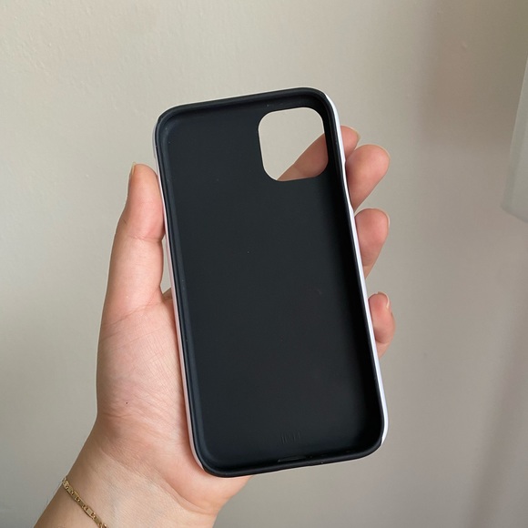 IPhone case - Picture 3 of 6